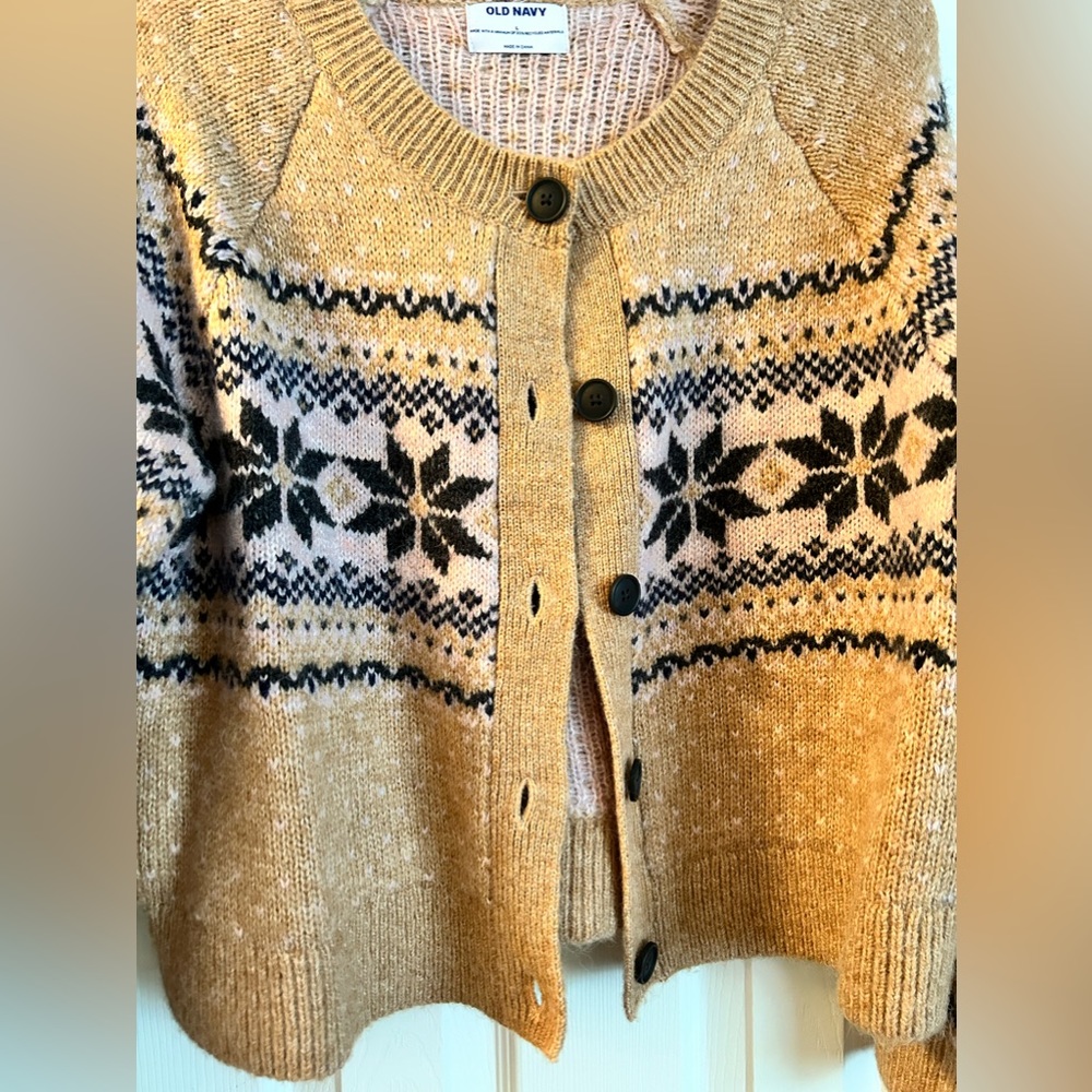 NWOT button up crop sweater